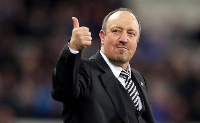 rafa-benitez-thumbs-up-promotion-newcastle-united-nufc-bw-650x400